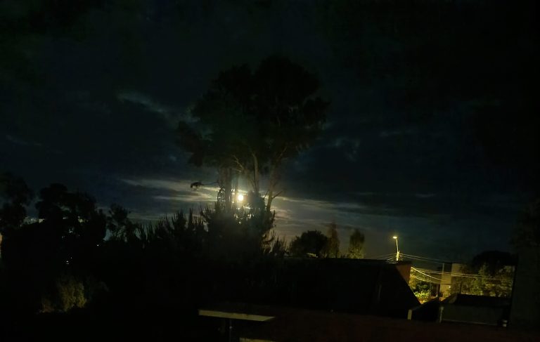 Mirada de la Luna en Concón 1